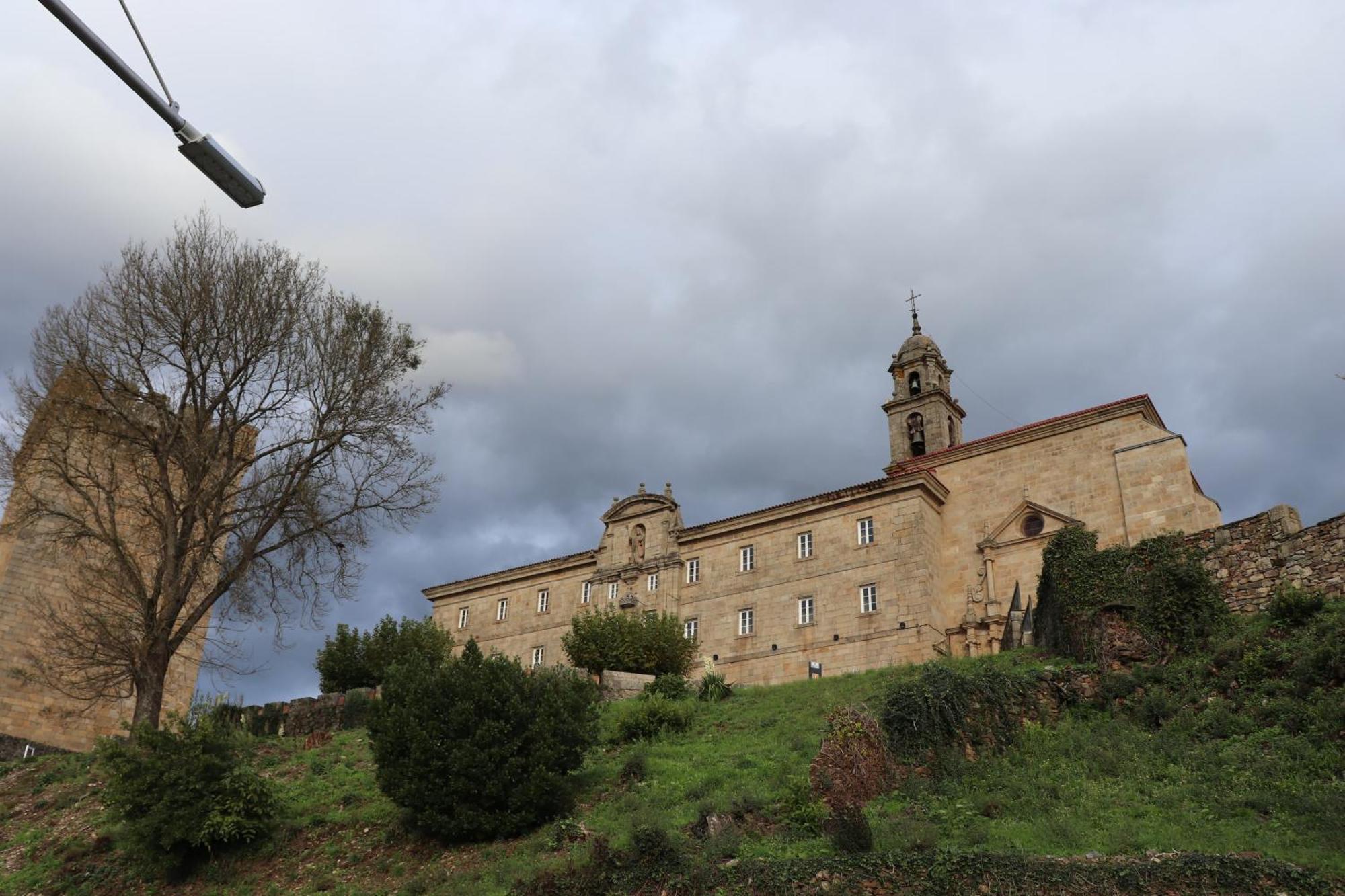 Acogedor Apartamento Ribeira Sacra Monforte De Lemos Ngoại thất bức ảnh